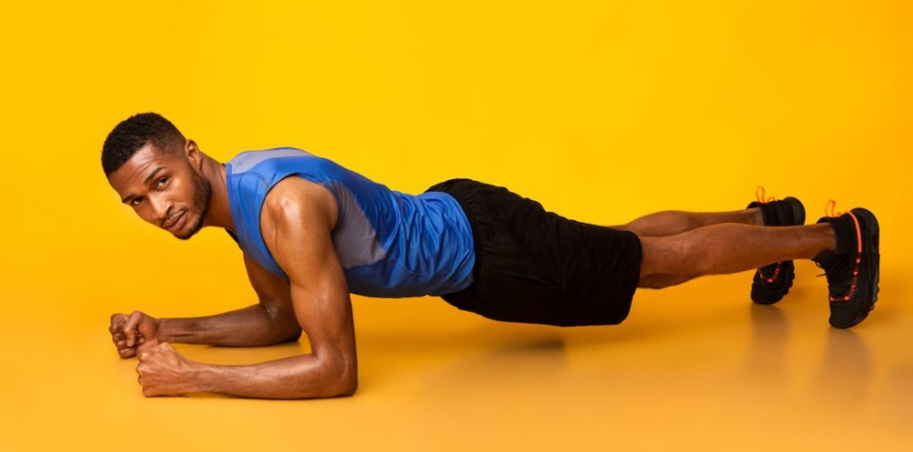 Latihan Plank Secara Bertahap Untuk Menguatkan Otot Inti